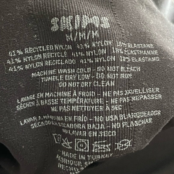 Skims Black shortie bodysuit Size M - Picture 5 of 5